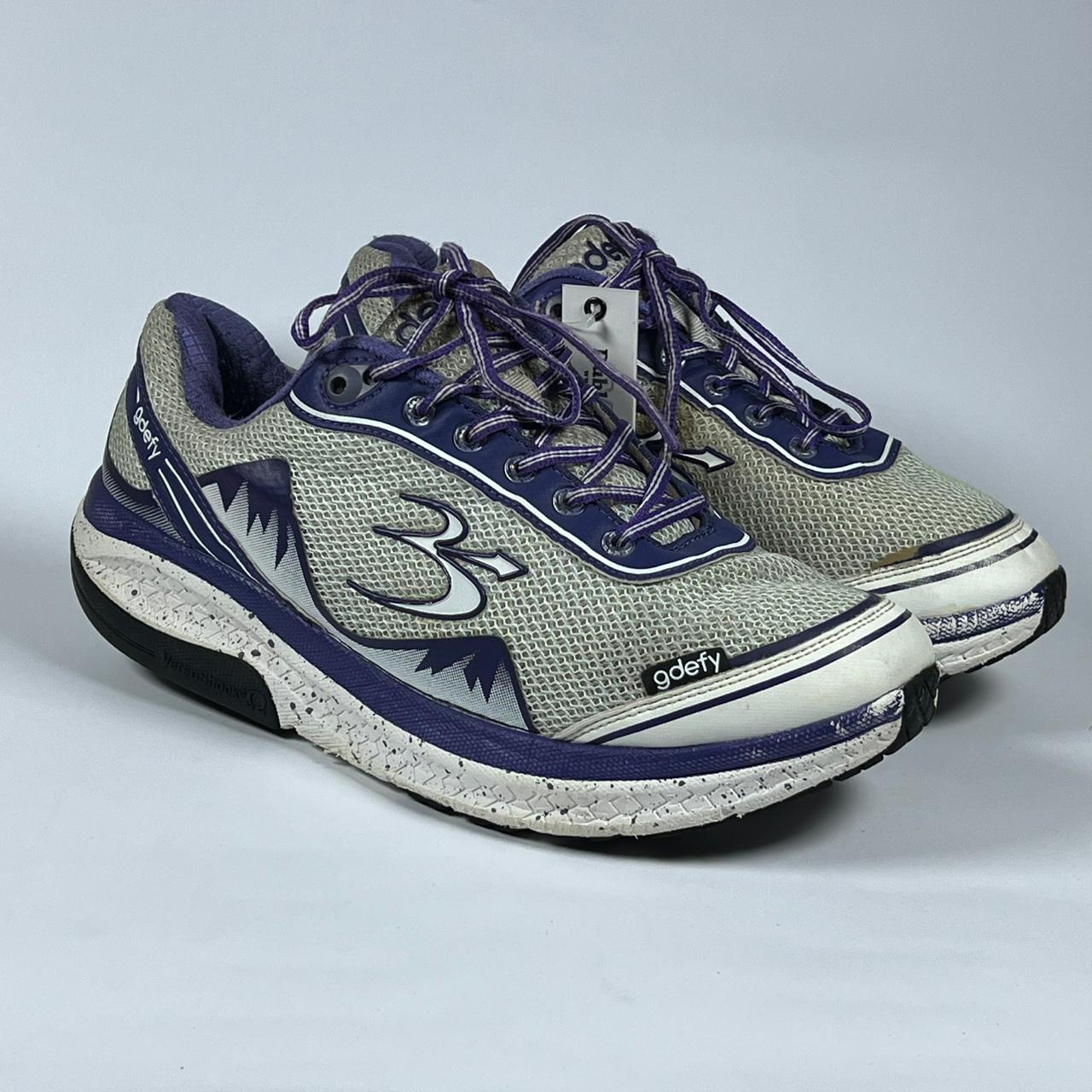 GDefy Gravity Defyer Walking Shoes